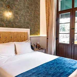 4* Hotel Voco Royalty Downtown